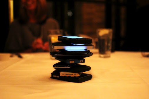 phonestacking